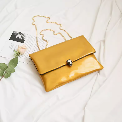 clutch bag Female large capacity envelope bag New trendy, stylish, personalized, simple and atmospheric single shoulder diagonal chain bag Female bag