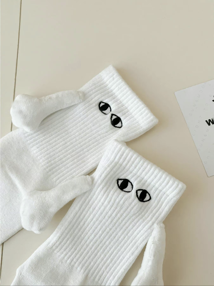 Free gift: Magnetic Couple Hand-holding Socks!