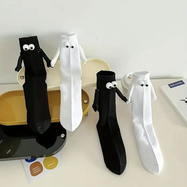 Free gift: Magnetic Couple Hand-holding Socks!