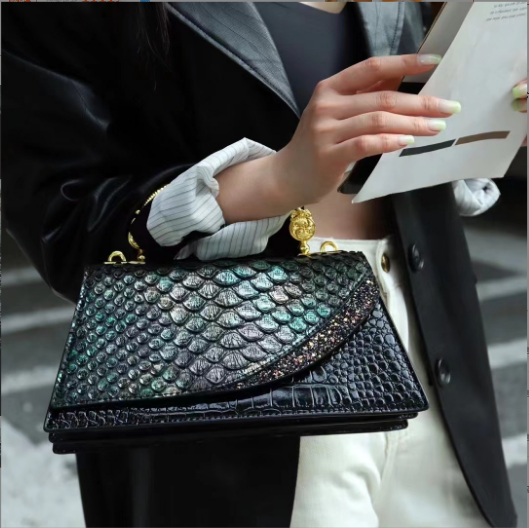 Elegant and luxurious temperament black gold bag New Dragon Scale Princess Crocodile Pattern Handbag Single shoulder women's bag