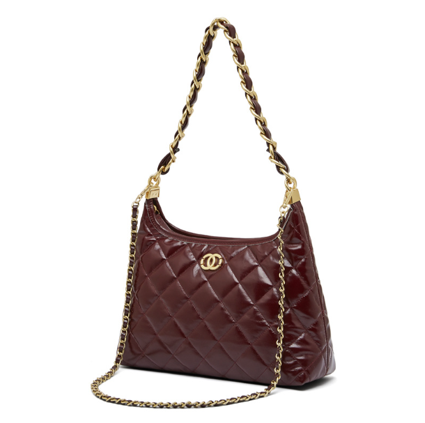 New Xiaoxiangfeng genuine leather shoulder playful leather bag with high-end feel, thick chain hobo armpit bag, diamond grid chain bag