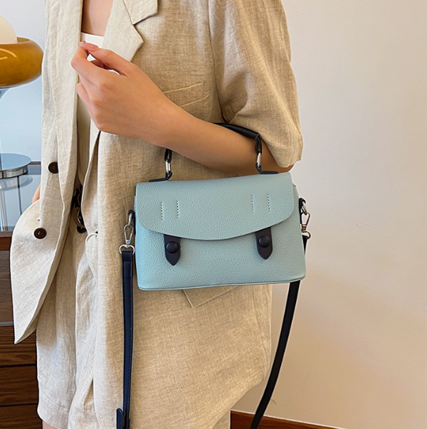 Stylish Multifunctional Crossbody Bag with Zipper